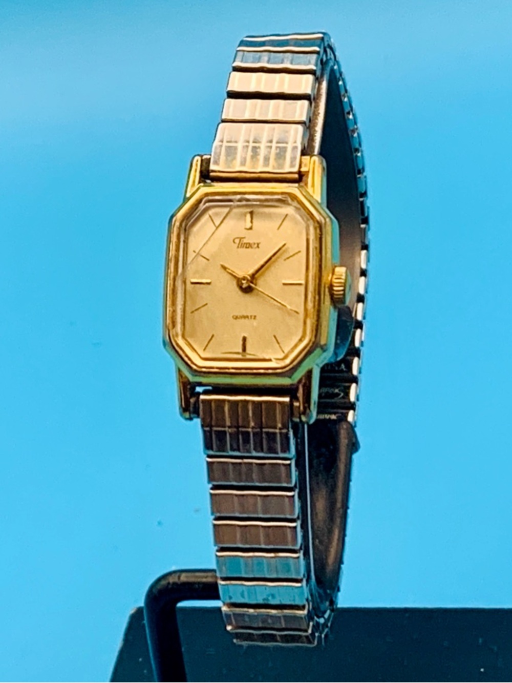 TIMEX Women’s Vintage 1989 Stretch Bracelet Quartz Wristwatch Works New Battery